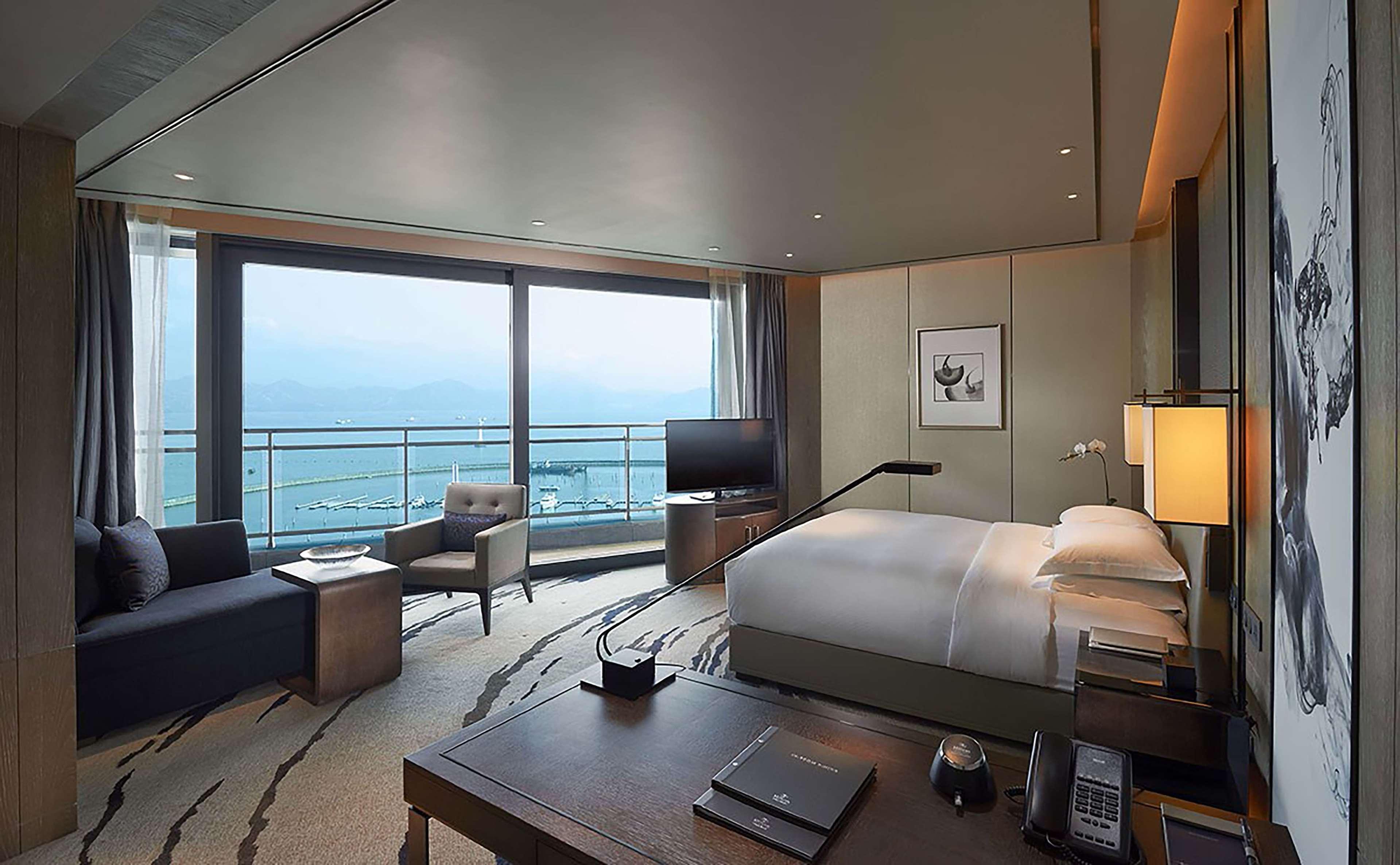 Hilton Shenzhen Shekou Nanhai Экстерьер фото